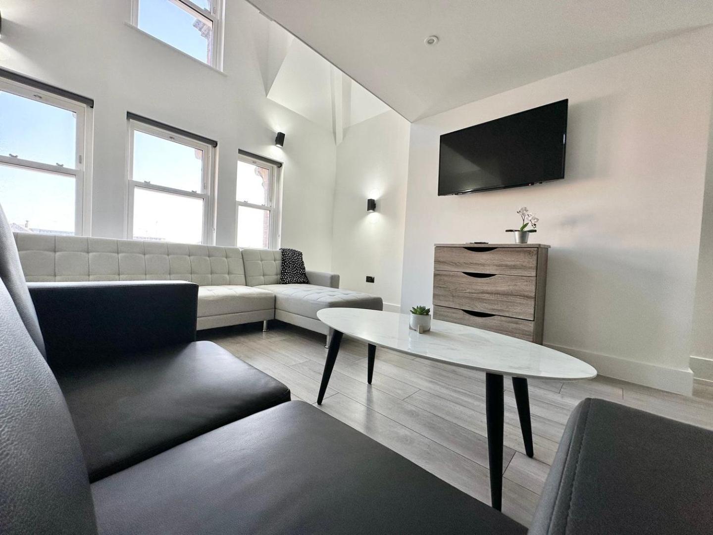 Luxury Duplex City Centre Apartment Leeds  Exterior photo